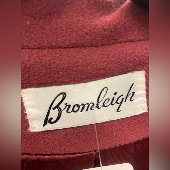 Lg Bromleigh red jacket - Picture 3 of 6